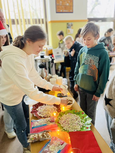 Festlicher Weihnachtsbasar des Gymnasium Ernestinum